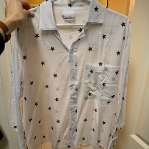 NWOT “Vici” boyfriend style button down, sz small